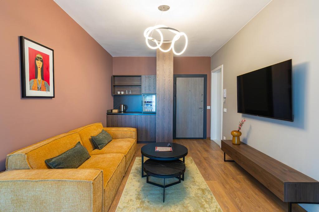 Prado Apartments 2
