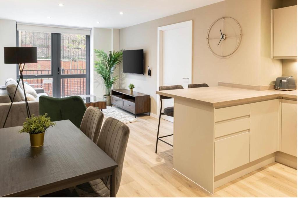Richmond Row by L3 Apartments 4