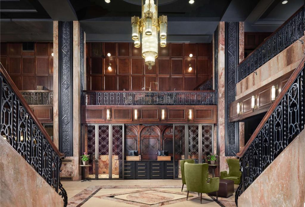 Hotel Phillips Kansas City, Curio Collection By Hilton Image