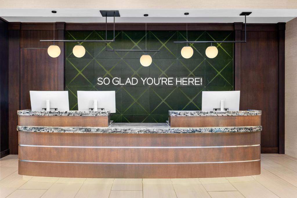 Sheraton Suites Galleria Atlanta Image