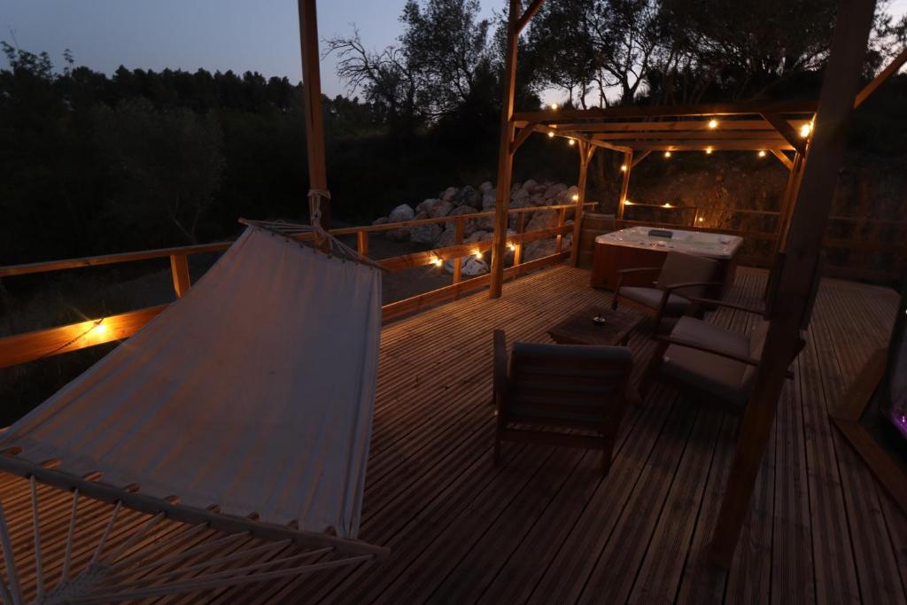Photo de la galerie de l'établissement Dôme Cocon d'amour SPA privatif, à Durban-Corbières