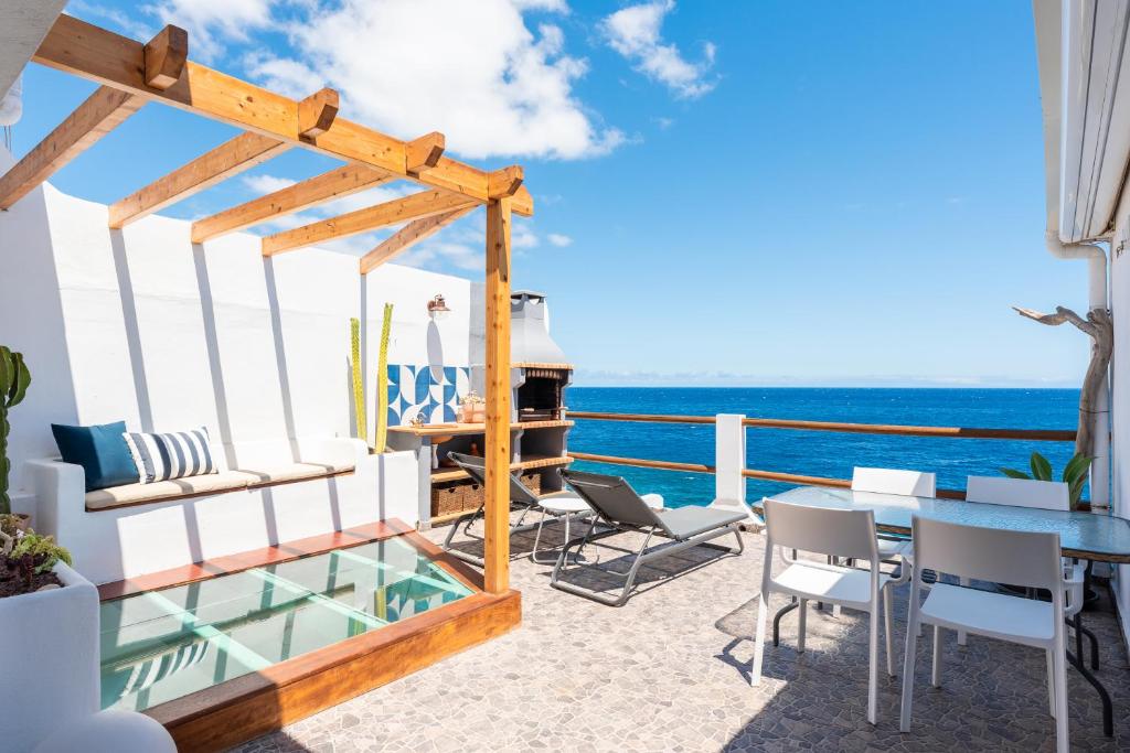 Luminous loft apartment next to the Atlantic Ocean 1