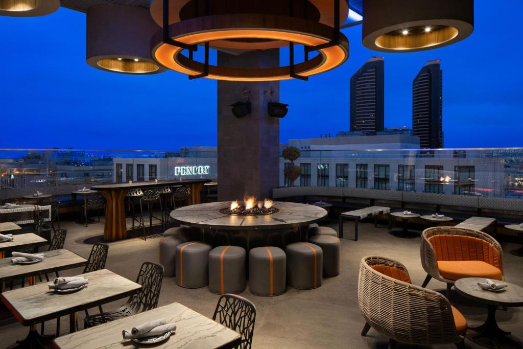 Courtyard by Marriott San Diego Gaslamp/Convention Center Image