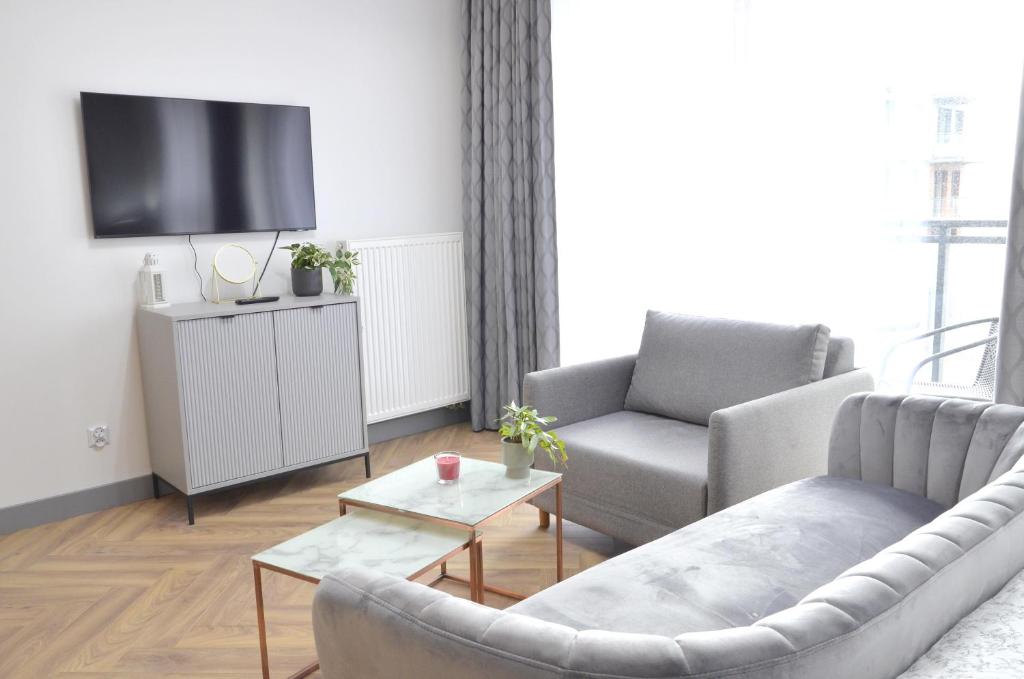 Private parking, secure building - Central apartments Old Town & Main Station 5