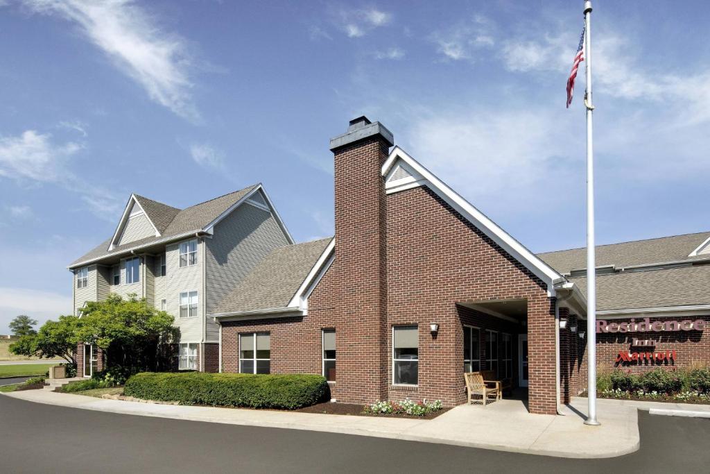 Residence Inn Indianapolis Airport Image