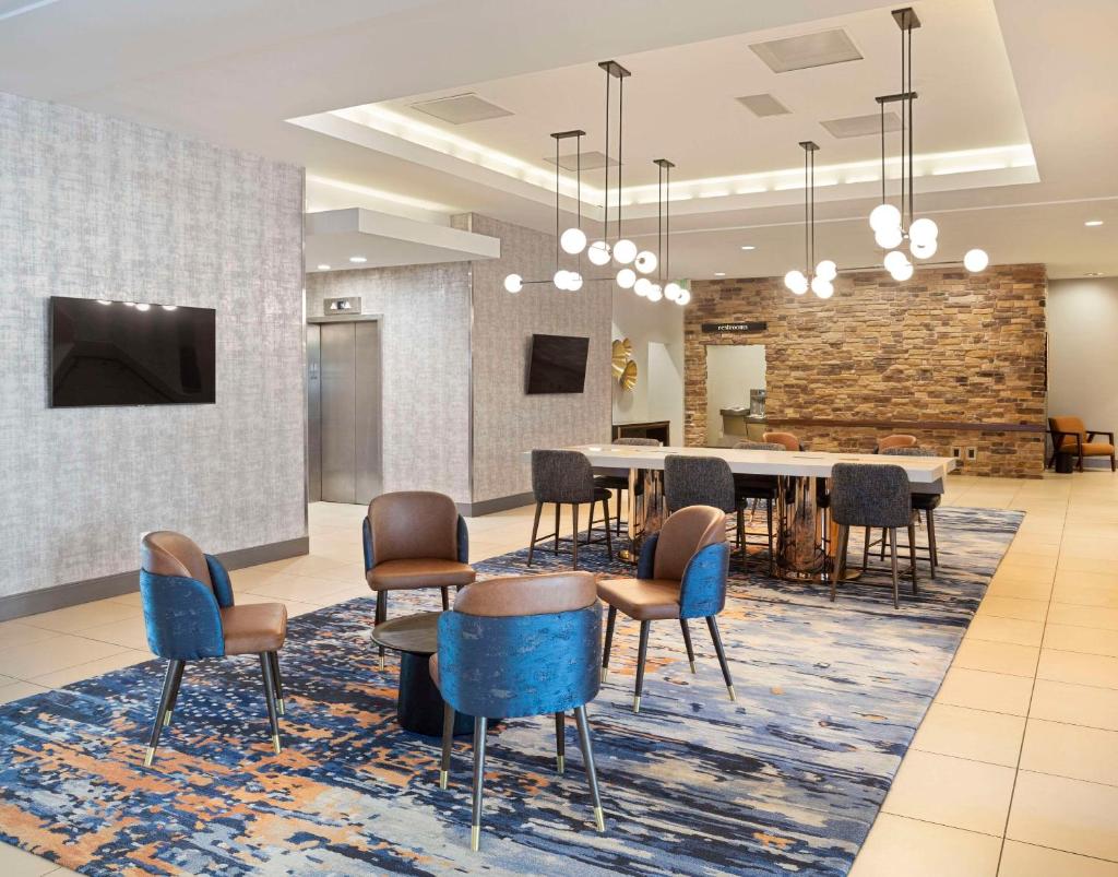 Radisson Hotel Salt Lake City Downtown Image