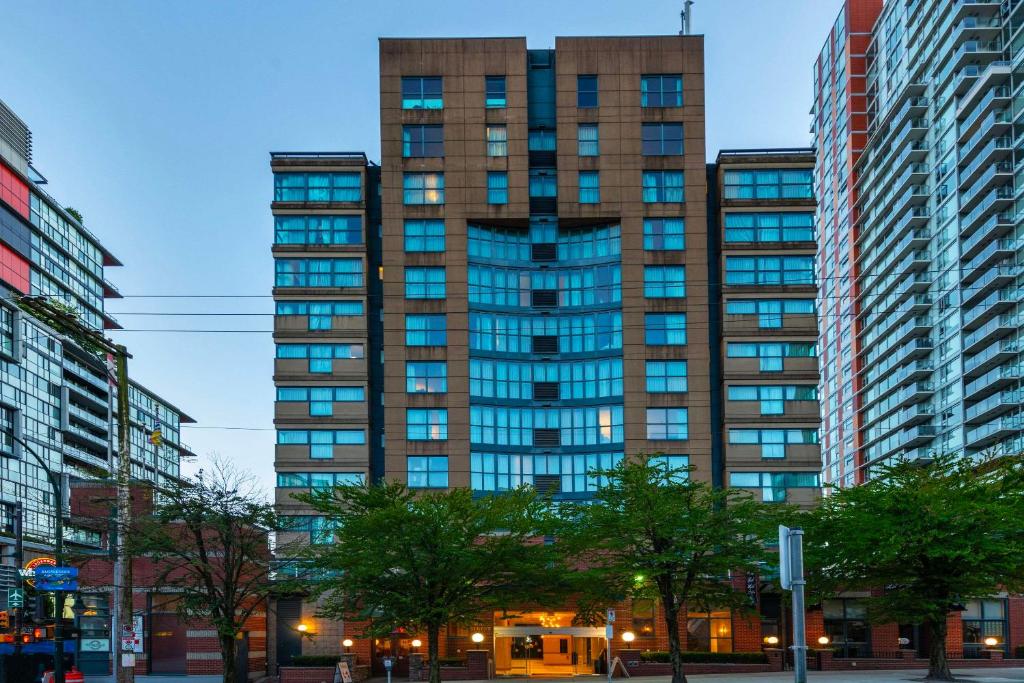 Grand Park Hotel & Suites Downtown Vancouver, Ascend Hotel Collection Image