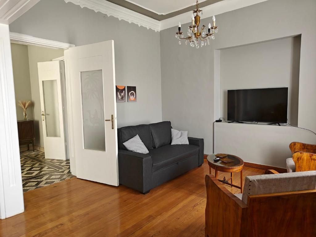 Stefani retro luxury apartments 4