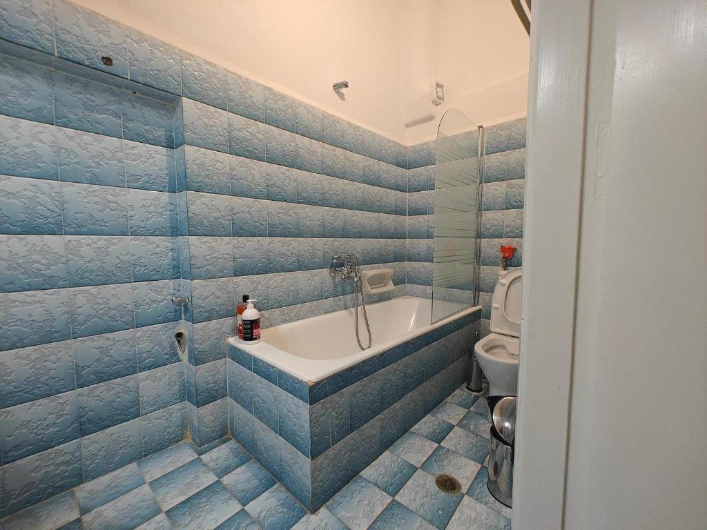 Stefani retro luxury apartments 7