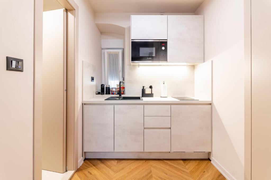 Apartment Centre In Stone House 6