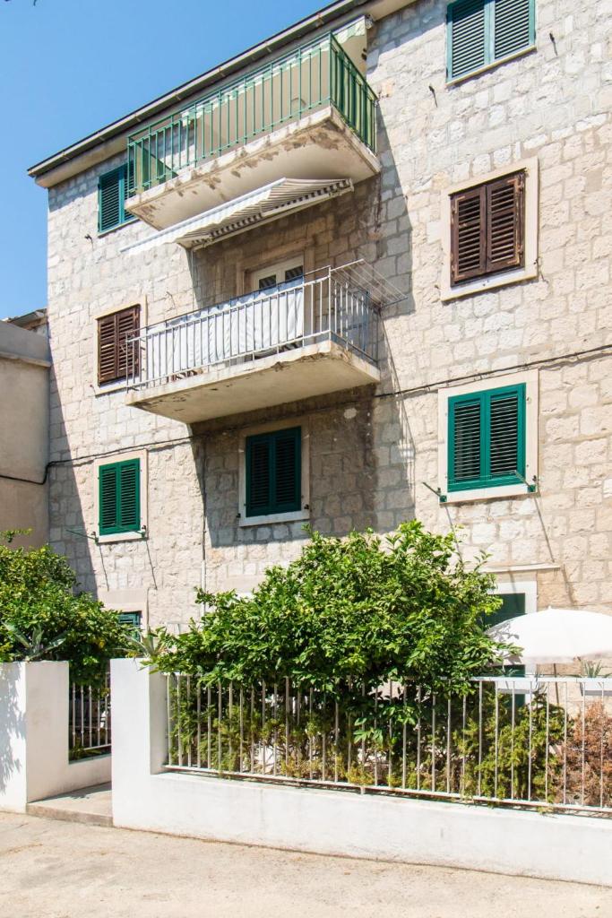 Apartment Centre In Stone House 5