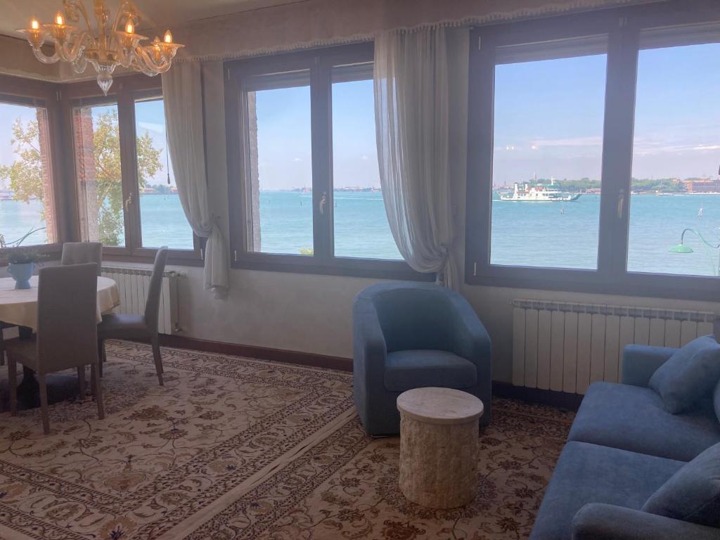 Oasis Lagoon Estate 4