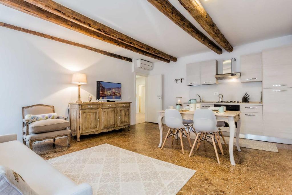 Venice Dream House 8