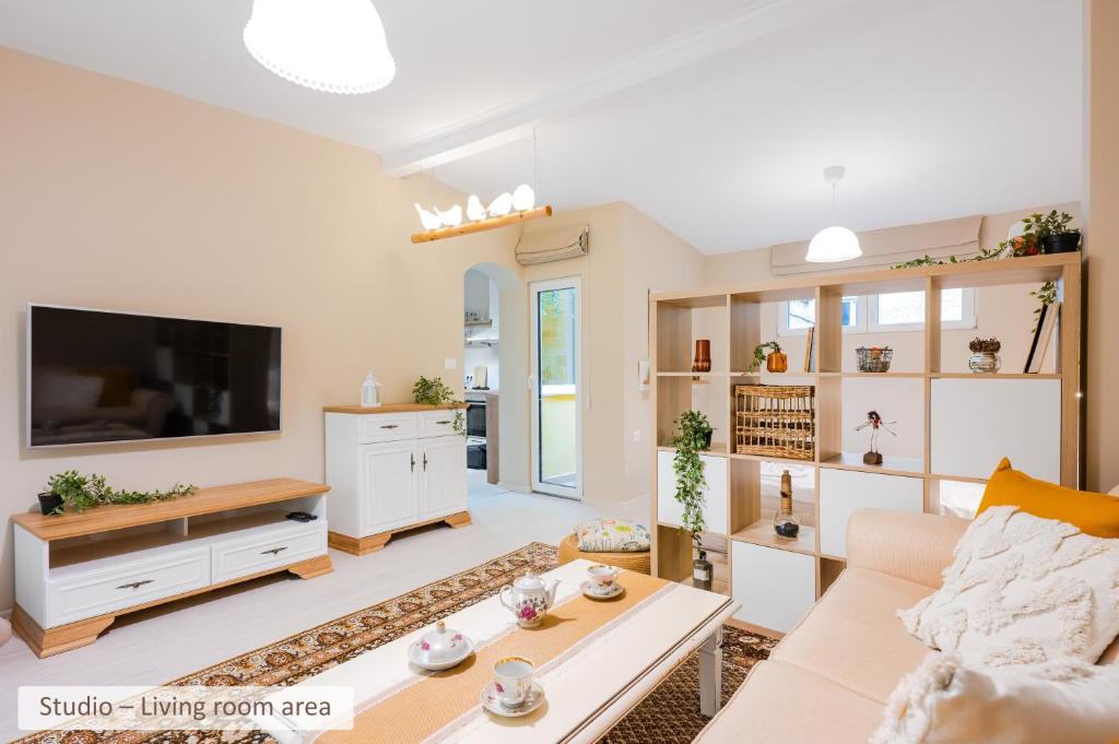 Super Central Stylish Suite & Studio with Shared Terrace by Flat Mаnager 7