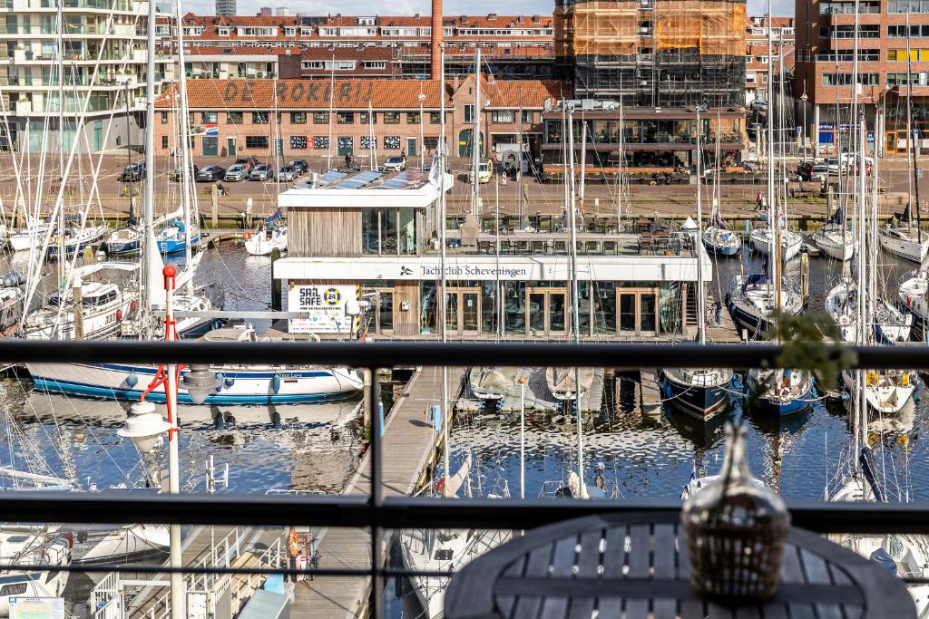 BizStay Harbour I Scheveningen Apartments 1
