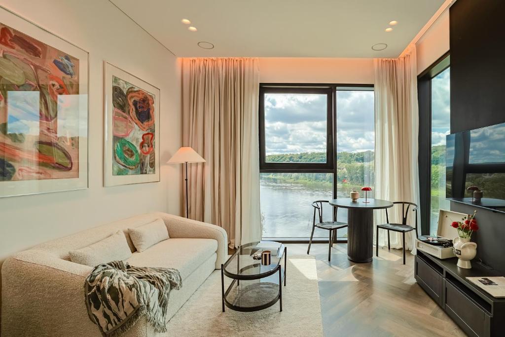 River home 5