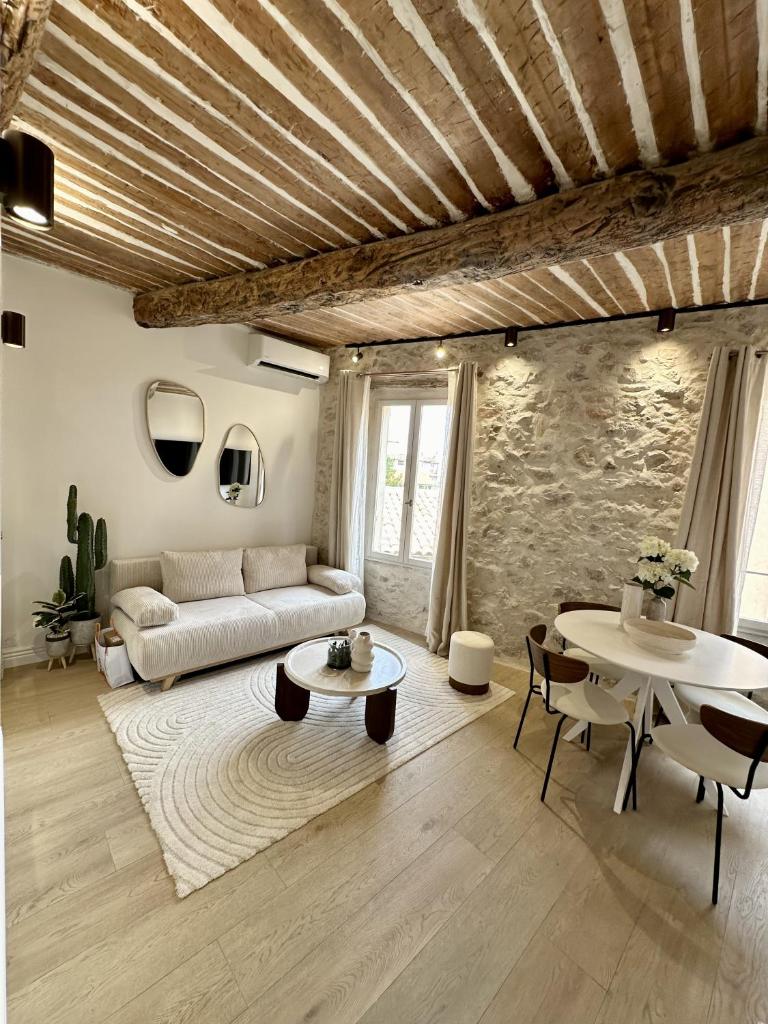 New Charming Apartment Old Town