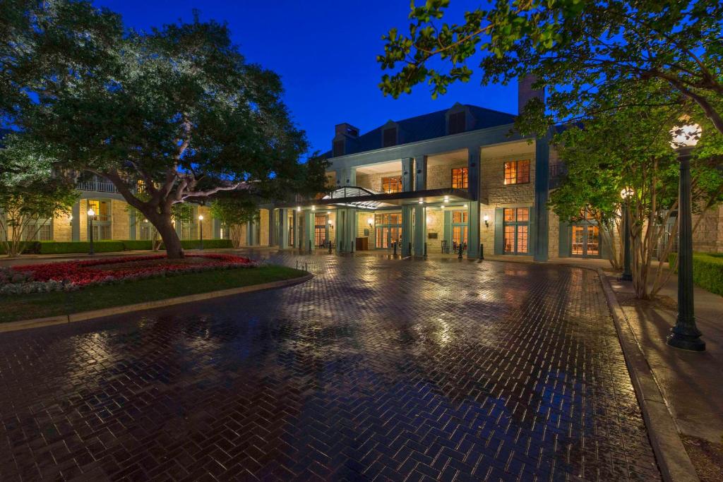 Hyatt Regency Hill Country Resort & Spa Image