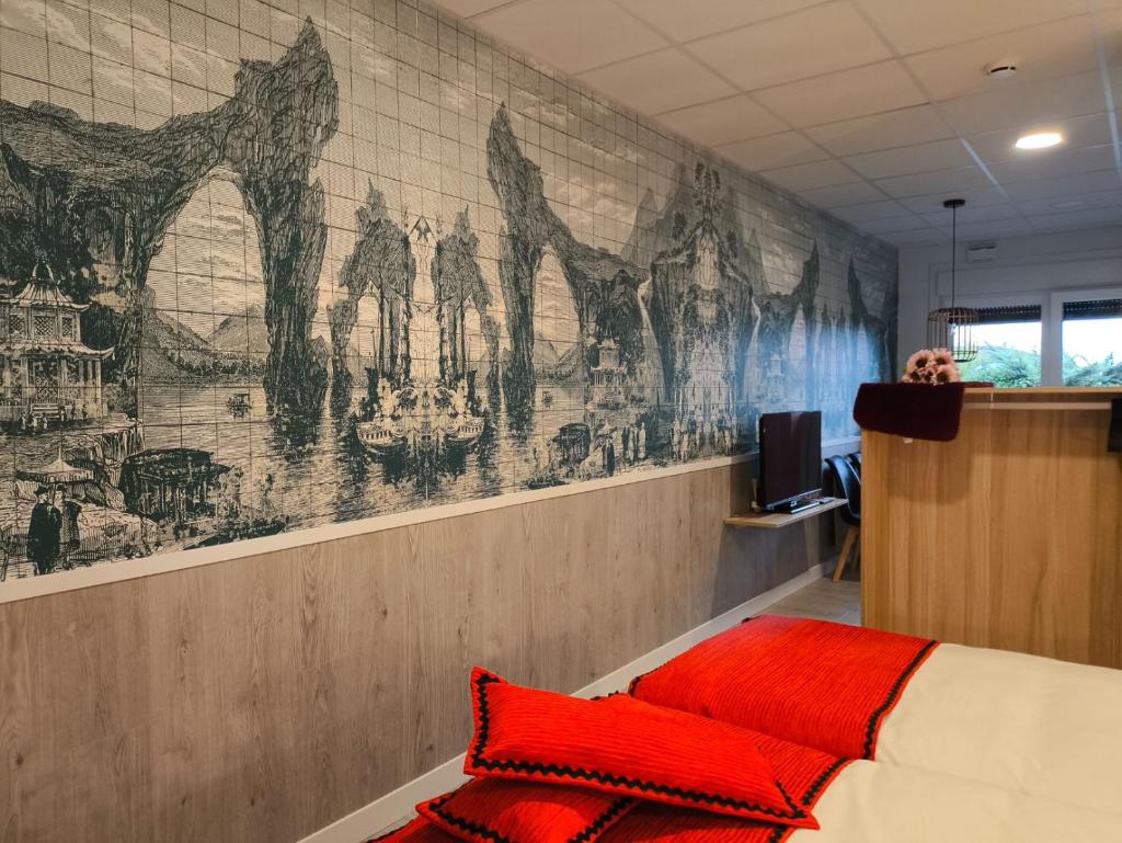 Luxury Singular Apartments Orange 8