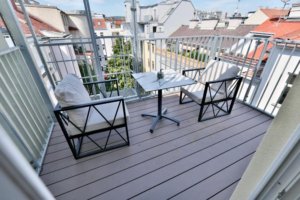 Vienna Lotus Apartments 8