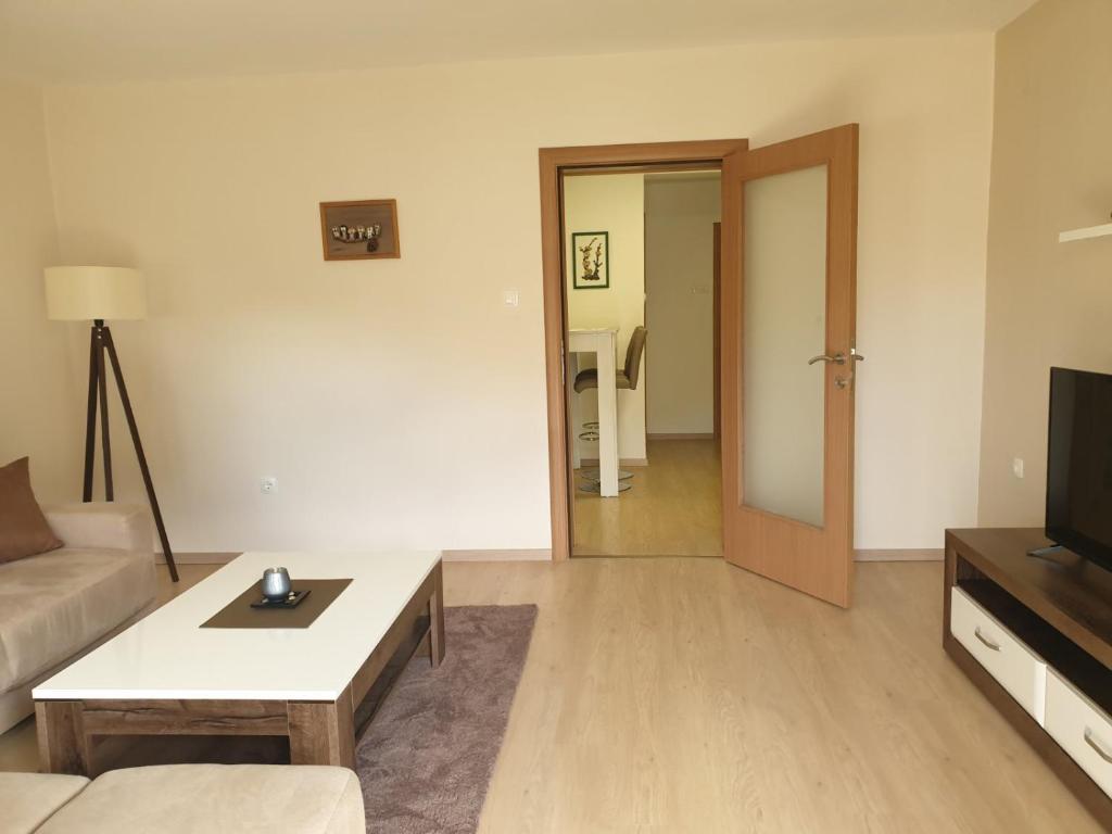 Apartment 081 City Center 5