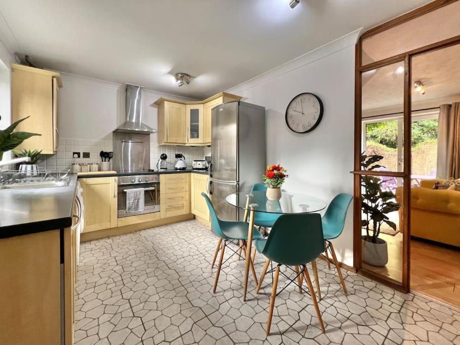 Perfect Very Central and Peaceful Oxford Home with Free Parking & Private Garden - 8