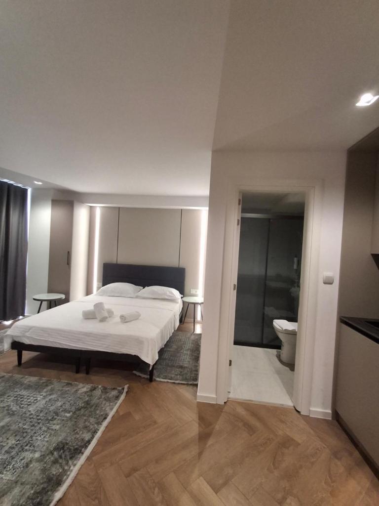 Executive Suites by Modern Living 7