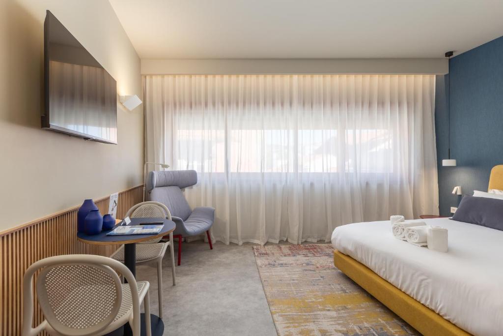 Aspasios Bonjardim Apartments 2