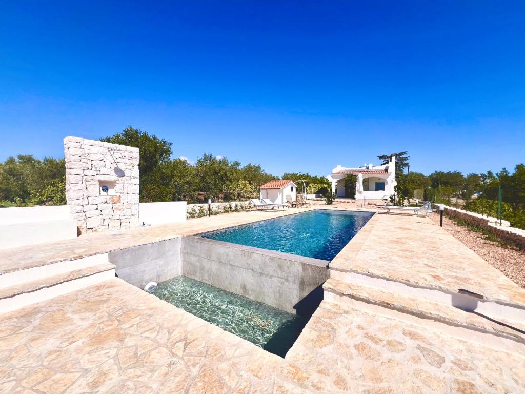 Photo de la galerie de l'établissement Ostuni BLOOM piscina acqua salata vista mare, à Ostuni