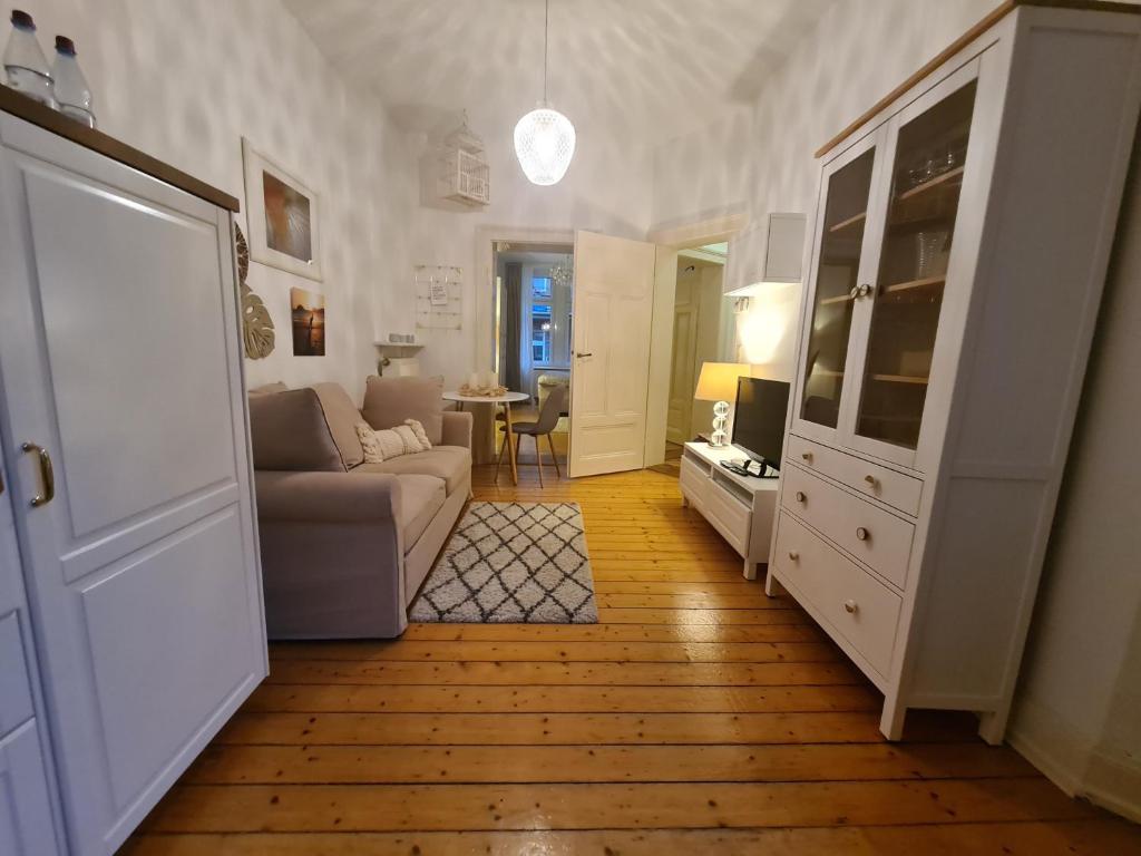 Home away from home stylish central netflix kitchen 5