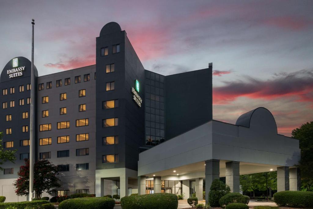 Embassy Suites Charlotte Image