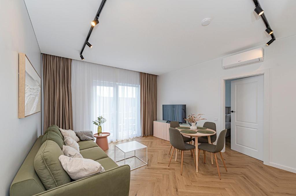 Charming 1 BD Apartment by Domvia 1