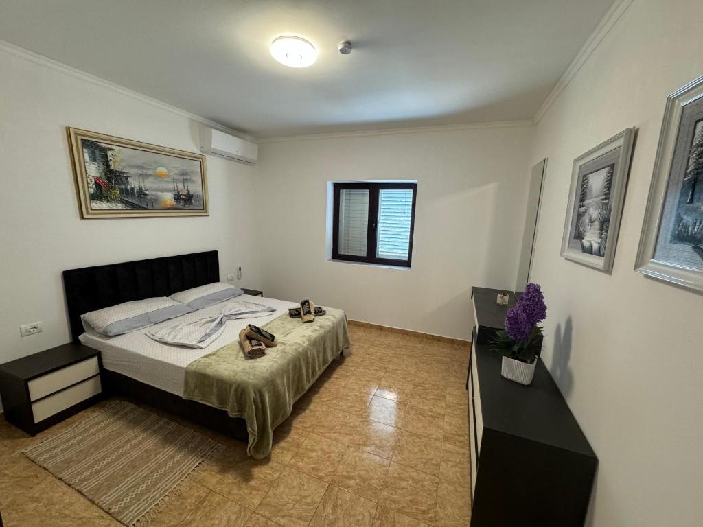 HomeByTheLake-Shiroke 2