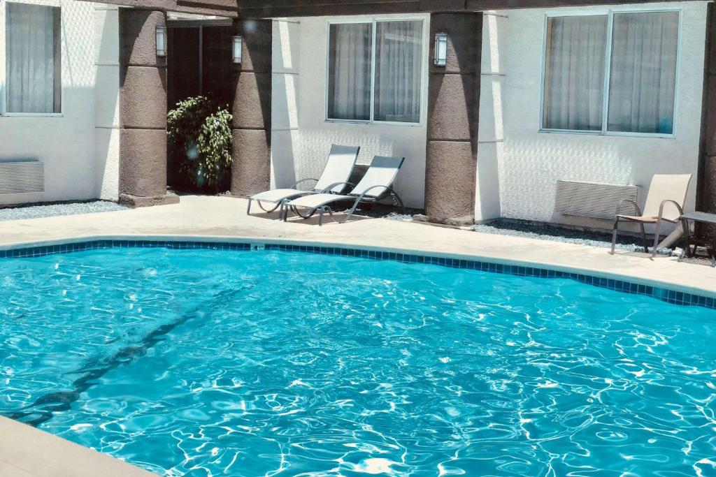 Country Inn & Suites by Radisson, San Jose International Airport, CA Image