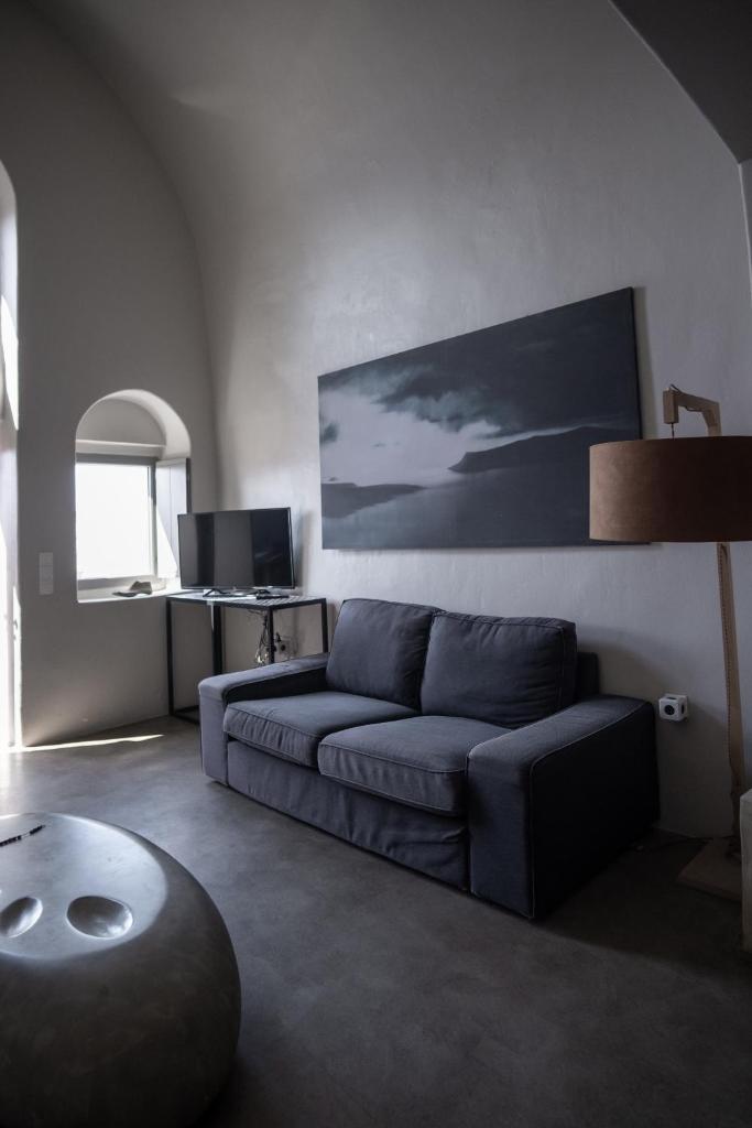 Alafouzou Cave Loft 2