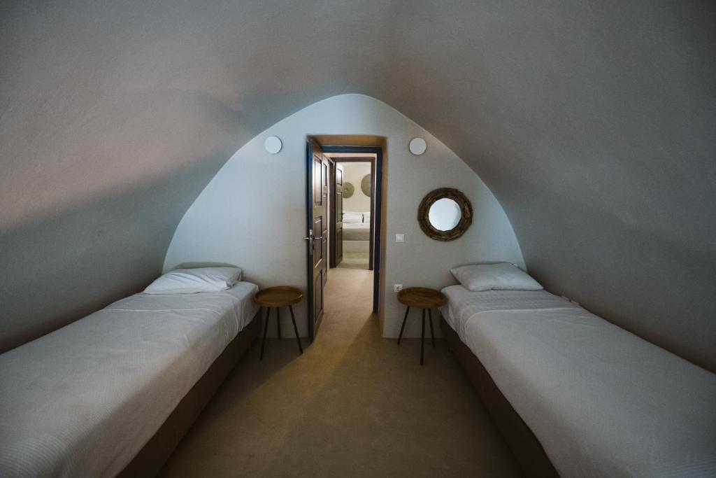 Alafouzou Cave Loft 8