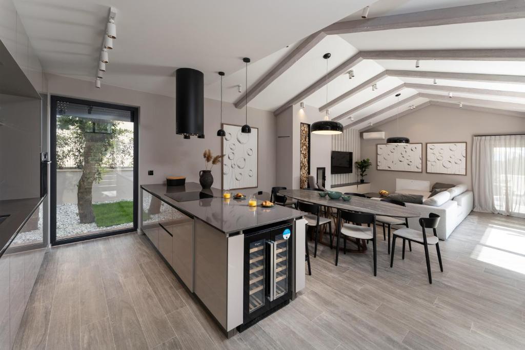 Villa Ursaria - Deluxe Istrian Escape 5