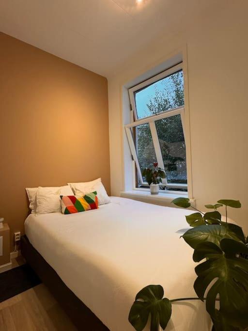 Central & Modern 2BR Apt, 4min Subway to Oslo City 2
