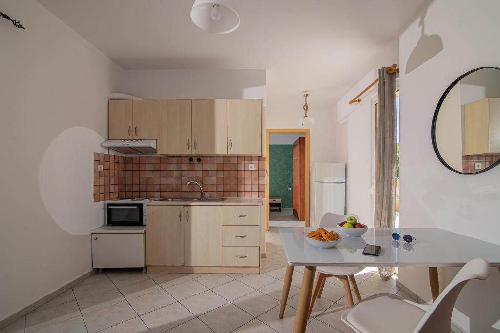 Happy Apartments 5