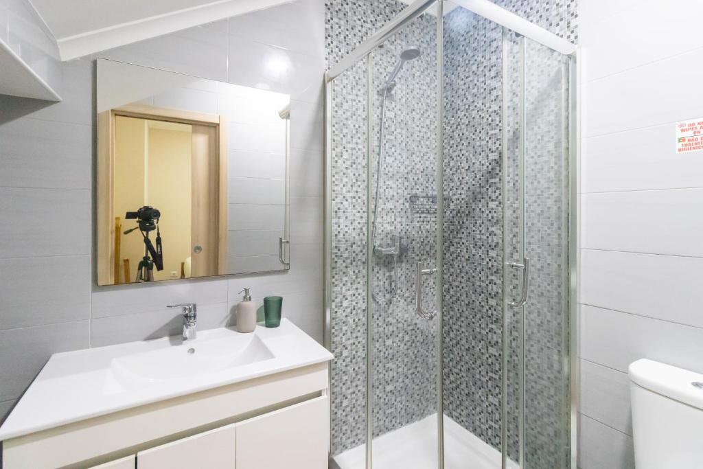 SaltWater Peniche Apartments 7