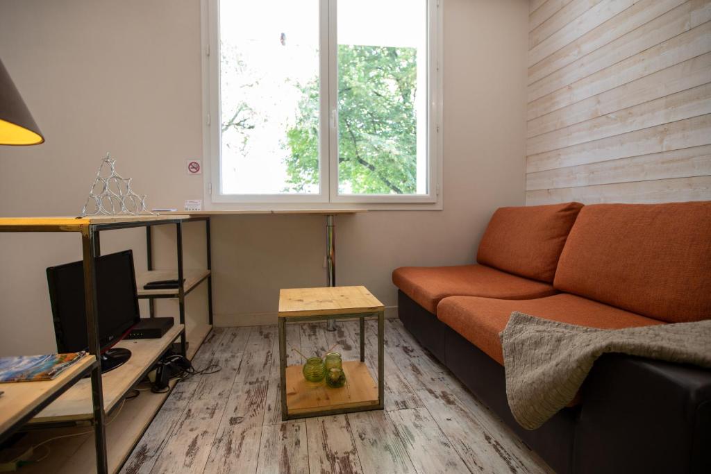 La loge Theuriet - Bord de lac 5