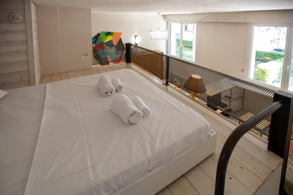 La loge Theuriet - Bord de lac 6