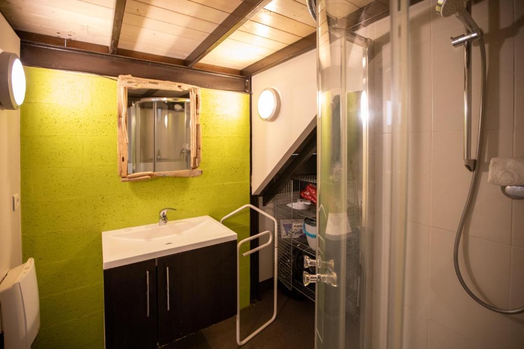 La loge Theuriet - Bord de lac 7