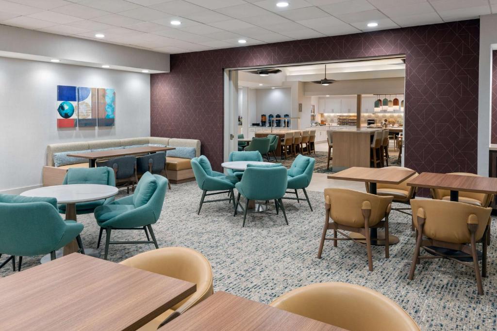 Homewood Suites by Hilton Orlando-Nearest to Universal Studios Image