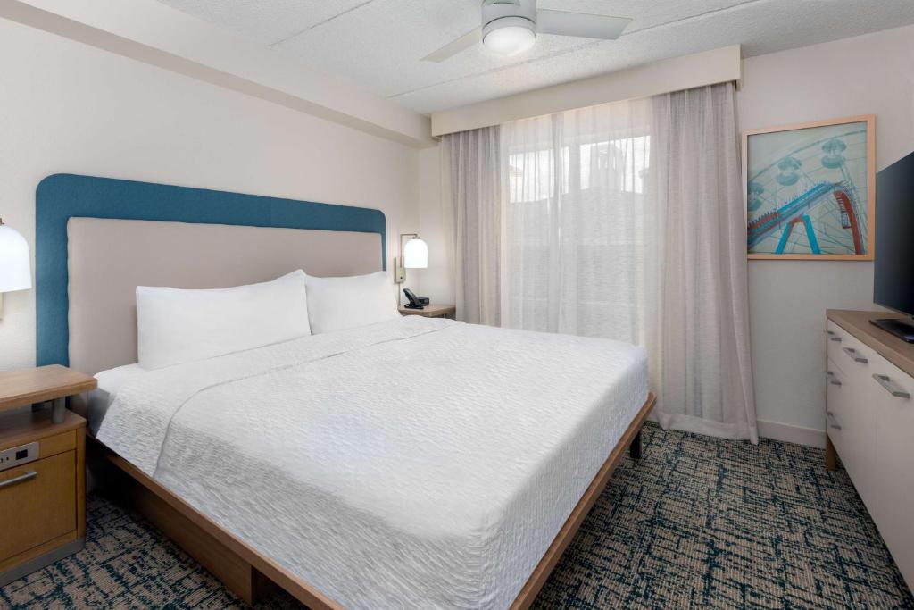 Homewood Suites by Hilton Orlando-Nearest to Universal Studios Image
