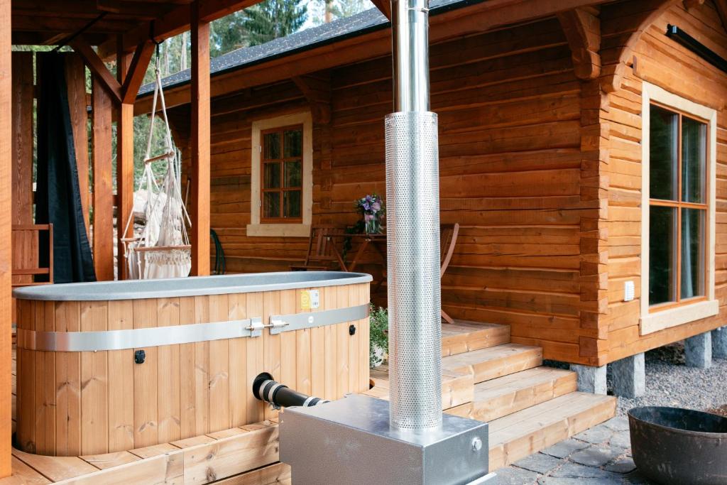 Forest Cabin Ainola next to Nuuksio National Park, in addition Hot Tub and Breakfast 3