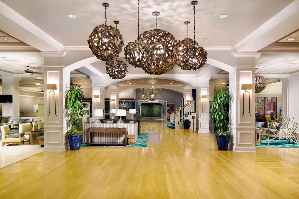 Wyndham Garden Lake Buena Vista Disney Springs® Resort Area Image