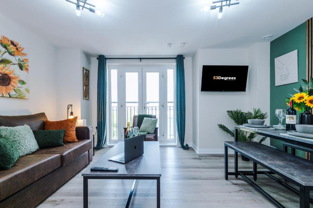 NEW! Stylish 2-Bed Apartment in Manchester by 53 Degrees Property, Great Location - Sleeps 6! 5