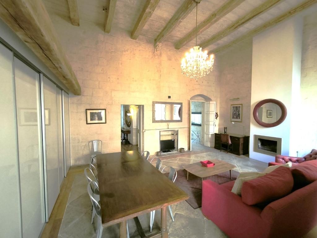Stunning Valletta 3 Bedroom Town House 5