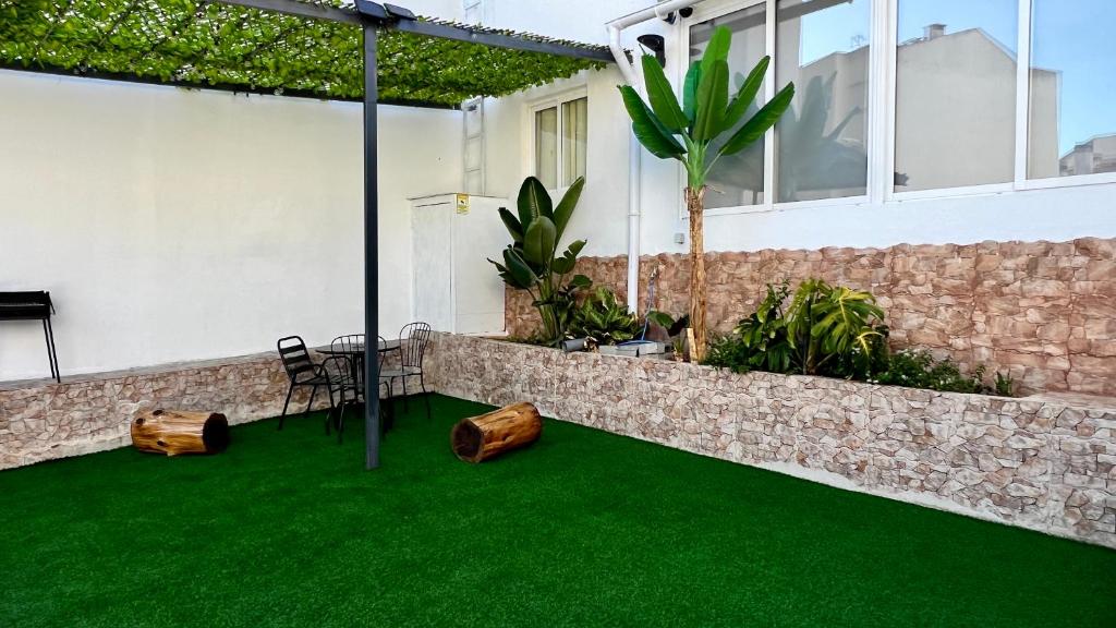 J Home 6